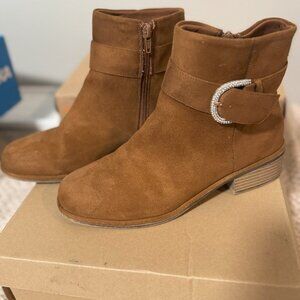 Steve Madden Girl's Buckled Ankle Boot, NIB, Size 5 Big Kids